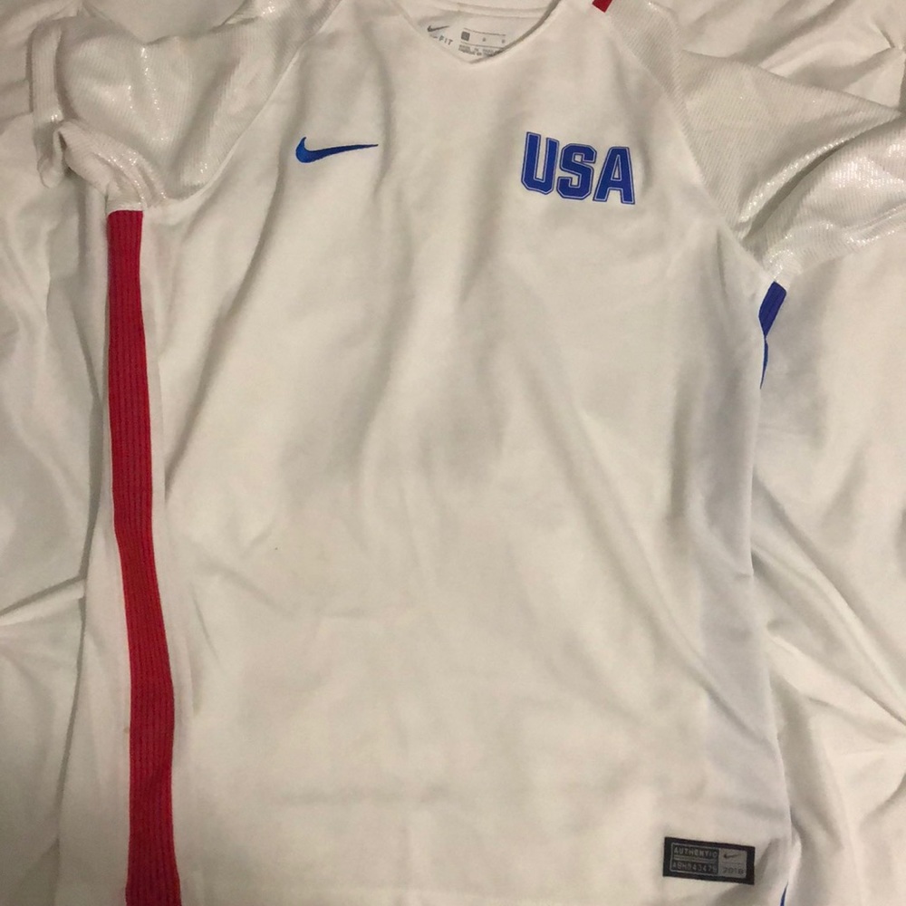USA women’s soccer shirt